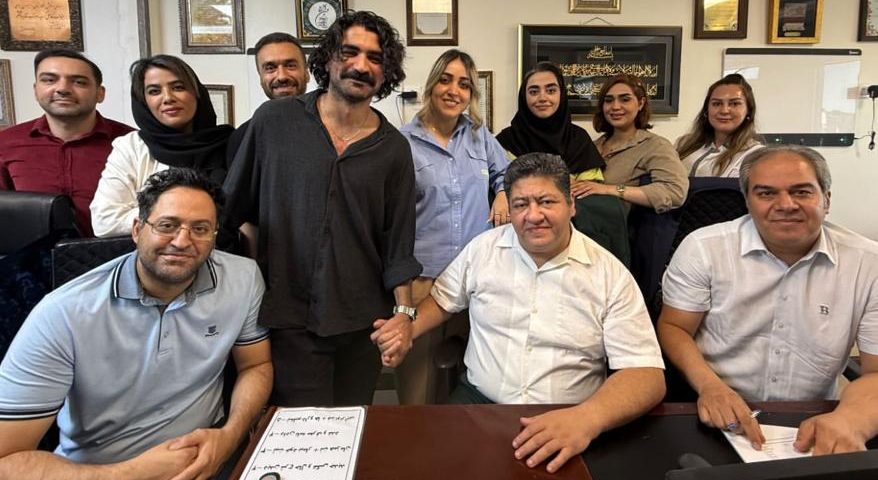 دیدار با هنرمند مردمی در مطب دکتر گیوشریفی